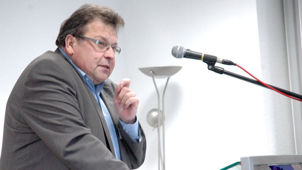 Wolfgang Baake sprach im Rahmen des Forums Christ und Politik der Deutschen Evangelischen Allianz