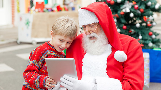 Der Nikolaus, der die Kinder in der heutigen überrascht, hat kaum mehr etwas mit seinem historischen Vorbild zu tun