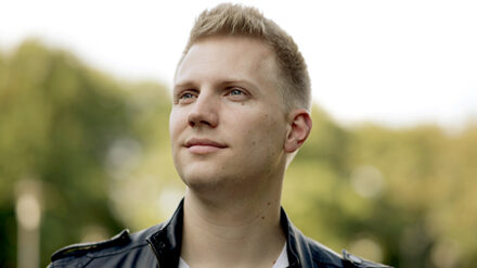 Chris Lass ist ein aufstrebender christlicher Künstler