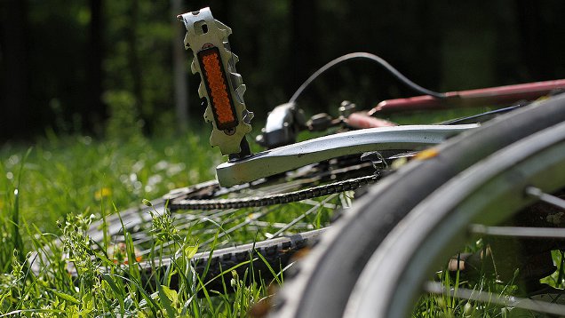 Bei einer Radtour wollte ein Mann eine junge Frau vergewaltigen. Als sie ihn fragte, ob er Gott kenne, ließ er von ihr ab