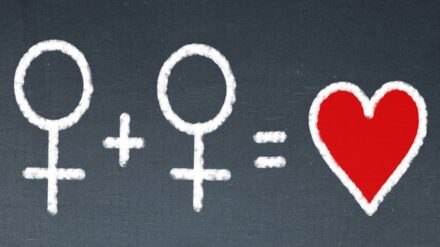 Homosexualität begegne Kindern in ihrem Lebensumfeld. Deshalb sollte sie auch in der Schule thematisiert werden, meint Pfarrerin Lucie Panzer