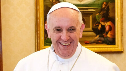 Papst Franziskus zeigt sich angesichts der zunehmenden Christenverfolgung besorgt