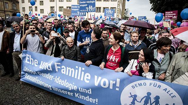 "Ehe und Familie vor" war das Motto der Demonstranten in Stuttgart, ...