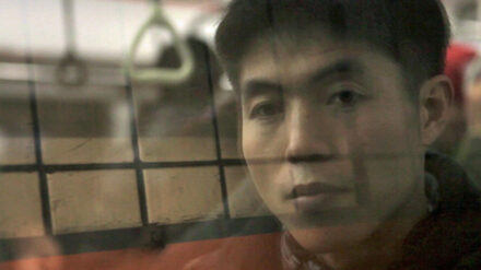 Der Film  „Camp 14“ zeigt, dass Mitmenschlichkeit erlernt werden muss. Deshalb ehrt die Jury des Katholischen Medienpreis Filmer Marc Wiese