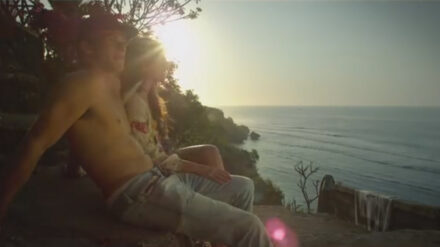 Liebesabenteuer im Urlaub: Ian (Scoot Eastwood) und Annabel (Rachel Hendrix)