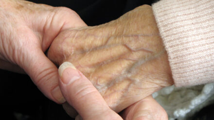 Immer mehr alte und todkranke Menschen reisen in die Schweiz, um dort Sterbehilfe zu erhalten