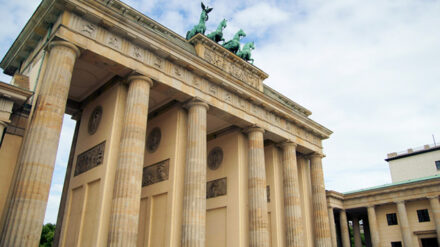 Die Demo gegen Judenhass soll Tausende am Brandenburger Tor zusammenbringen