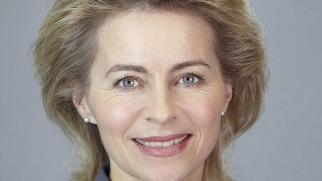 Ursula von der Leyen lobt die Militärseelsorge