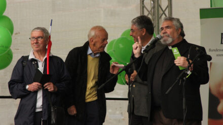 In den Redebeiträgen betonten die Sprecher, dass jeder Mensch „Gottes erste Wahl” ist