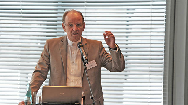 Landesbischof Ralf Meister von der Evangelisch-lutherischen Landeskirche Hannover, sprach auf dem Evangelischen Medienkongress in Leipzig