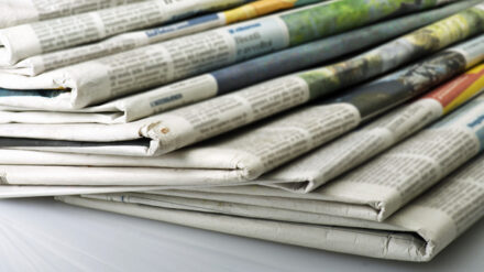 Sonntagsblätter werden hauptsächlich von älteren Menschen gelesen, sagt eine neue Erhebung. Und gelegentlich werden sie mit dem Wachtturm verwechselt