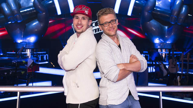 Patrick Jakucs (l.) und Pastor Kris Madarasz singen am Freitag bei „The Voice of Germany“ um das Weiterkommen