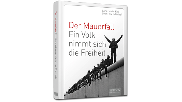 „Der Mauerfall - Ein Volk nimmt sich die Freiheit“ des Journalisten Lars-Broder Keil und des Geschichtswissenschaftlers Sven Felix Kellerhoff schildert die Ereignisse von den ersten Rissen bis zum endgültigen Fall der Mauer vor 25 Jahren