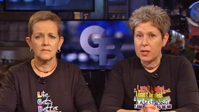 Kathy Trautvetter und Diane DiGeloromo (v.l.) sprachen mit Glenn Beck über ihre Unterstützung für einen christlichen Firmenbetreiber