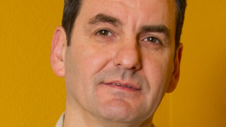 Hat bei Bettina Böttinger am Freitag erzählt, wie er den Glauben an Gott gefunden hat: Torsten Hartung