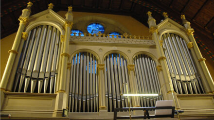 Orgeln sind der Inbegriff für klassische Kirchenmusik. Aber sie können viel mehr und warten mit zahlreichen verschiedenen Klangfarben auf. In dem Instrument steckt ein ganzes Orchester. Die Klickstrecke zeigt, wie das funktioniert