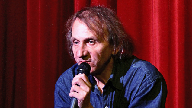 Michel Houellebecq hat keine Ahnung von Politik, sagt er. Dennoch übt er scharfe Kritik daran