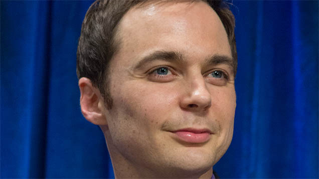 Der US-Schauspieler Jim Parsons, bekannt als Sheldon Cooper aus „The Big Bang Theory“, wird in einem Broadway-Stück Gott spielen