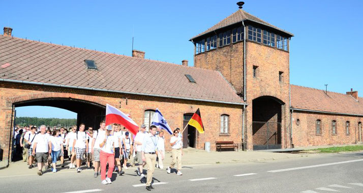 Im April will die Initiative "Marsch des Lebens" zum KZ Dauchau wandern. Gegen die Pläne der Freikirchler gibt es Widerstand