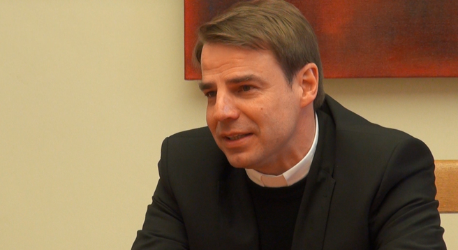 Ist jetzt seit einem Jahr im Amt: Bischof Stefan Oster blickt im Interview mit der Welt auf dieses Jahr zurück