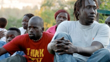 Asylsuchende können bei Kirchengemeinden Unterschlupf finden, wenn sie abgeschoben werden sollen. Dass es immer mehr Fälle von Kirchenasyl gibt, stößt auch auf Kritik