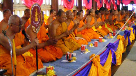 Auch als friedliebend wahrgenommene Religionen wie der Buddhismus unterdrücken Minderheiten