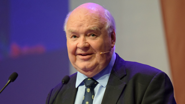 John Lennox: „Die Medien wollen, dass wir uns alle zum Atheismus bekennen“