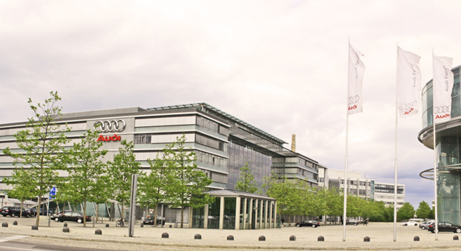 Audi wird als positives Beispiel in einem Zeit Online-Artikel genannt: als Arbeitgeber, der auf die religiösen Bedürfnisse seiner Mitarbeiter Rücksicht nimmt