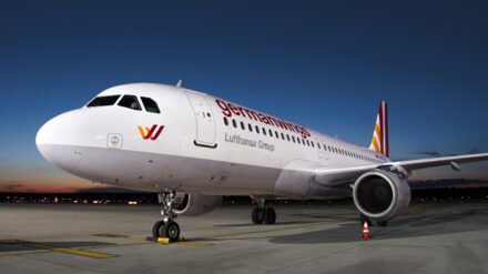 Das Medieninteresse am verunglückten Germanwings-Flugzeug reißt nicht ab. Oft wird dabei die Grenze der Sensationslust überschritten