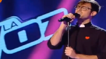 Pater Damian Maria tritt bei „La Voz España“ an