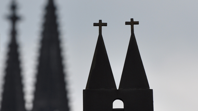In der Not suchen die Menschen Zuflucht in der Kirche, stellt der Deutsche Welle-Autor Christoph Strack fest