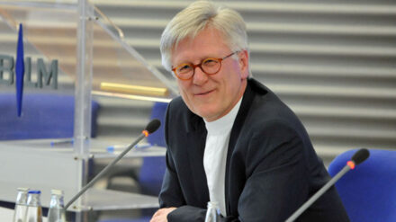 Heinrich Bedford-Strohm will mehr Schutz für Flüchtlinge auf dem Weg in die EU