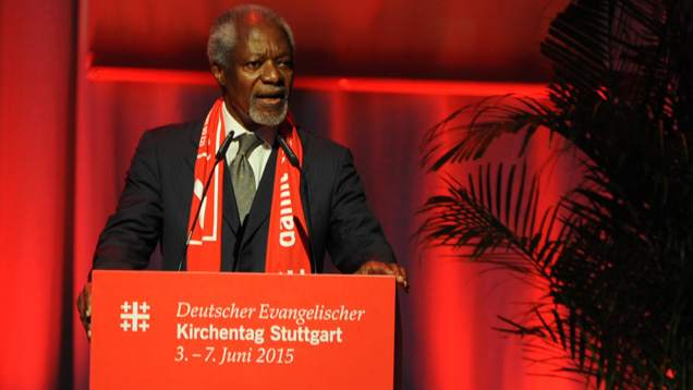 Der ehemalige UN-Generalsekretär Kofi Annan erhielt stehende Ovationen in der Hans-Martin-Schleyerhalle auf dem 35. Deutschen Evangelischen Kirchentag in Stuttgart