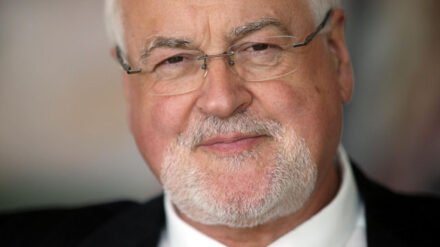 Den starken Glauben seiner ersten Ehefrau, die an Krebs starb, bewunderte Schleswig-Holsteins Ex-Ministerpräsident Peter Harry Carstensen