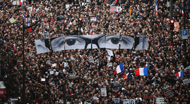 Seit dem Attentat auf Charlie Hebdo hat sich die Meinung der Franzosen über Muslime verbessert