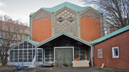 Eingangsbereich der ehemaligen Kapernaumkirche Anfang 2013