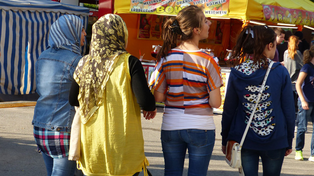 Die Frauenrechtsorganisation „Terre des Femmes“ warnt vor Zwangsehen muslimischer Mädchen und junger Frauen in den Sommerferien