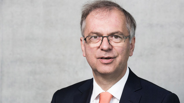 CDU-Politiker Heribert Hirte setzt sich für verfolgte Christen ein und fordert besseren Schutz für Minderheiten unter den Flüchtlingen in Deutschland