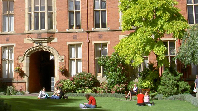 Ein Teil des Campus der britischen Sheffield-Universität: Hier darf ein 38-Jähriger nicht studieren, weil er in einer Online-Diskussion über Homosexualität auf die Bibel verwiesen hatte