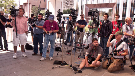 Nur keine Diskriminierung: Der Presserat hält an seiner Richtlinie fest, Herkunft und Religion von Straftätern nicht in jedem Fall zu benennen.