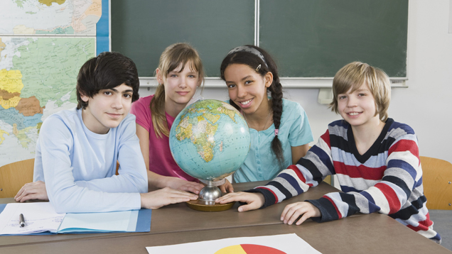 Kinder, die aus anderen Ländern nach Deutschland geflohen sind, sehen in der Schule ihre Chance