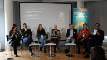 Im Rahmen einer Tagung in Bielefeld diskutierten Experten über die dunkle Seite der Partizipation in sozialen Netzwerken