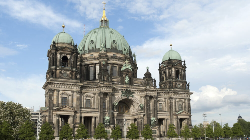 Am Montag gibt es im Berliner Dom einen Gottesdienst im Gedenken an die Opfer des Anschlags von Nizza