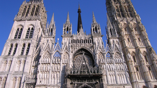 Am Sonntag gab es in der Kathedrale von Rouen einen Gedenkgottesdienst für den ermordeten Priester