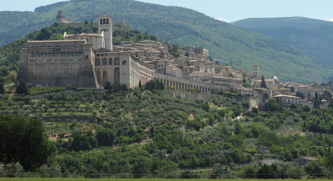 Pater Enzo Fortunato hat durch sein mediales Wirken dafür gesorgt, dass das Franziskanerkloster in Assisi wieder einen Aufschwung erlebt