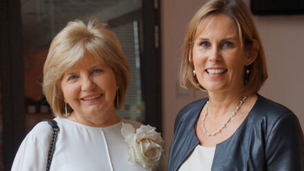 Lydia-Gründerin Elisabeth Mittelstädt (links) mit Ellen Nieswiodek-Martin, die die Redaktion seit 2014 leitet