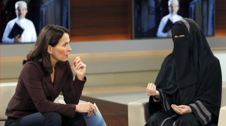 Dass bei Anne Will mit Nora Illi eine nicht unumstrittene vollverschleierte Muslima in der Talkshow war, könnte juristische Folgen haben
