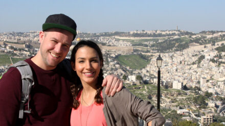 Die Moderatoren Ben Blümel und Amy Mußul