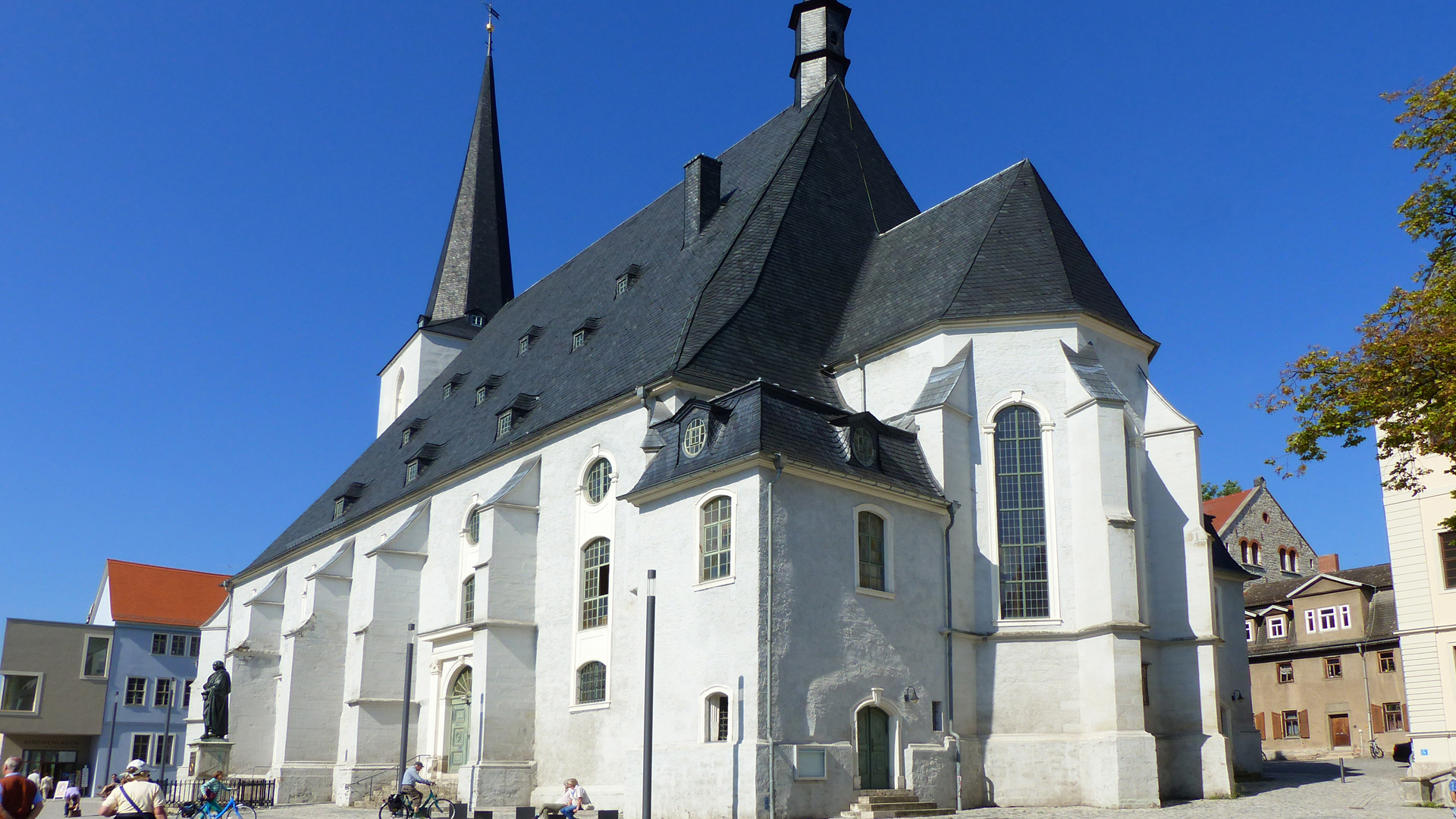 Platz eins: St. Peter und Paul Weimar. Die Kirche wurde 1498 bis 1500 erbaut und gehört zum UNESCO-Welterbe. Der Reformator Martin Luther predigte dort in den Jahren 1518 bis 1540, wenn er in Weimar zu Gast war.