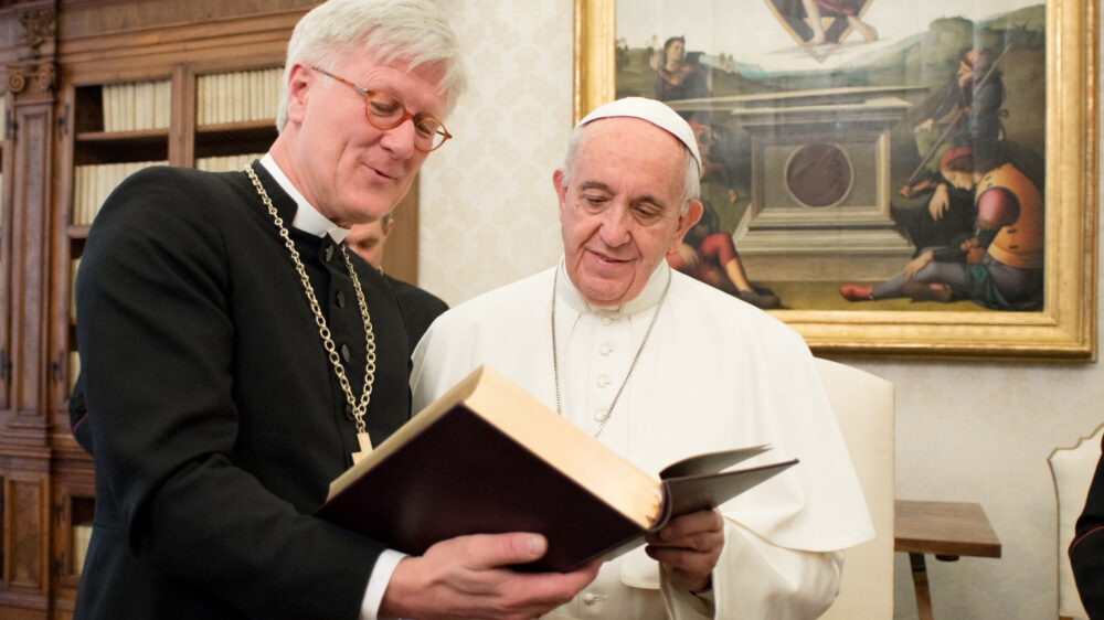 Papst Franziskus nannte Heinrich Bedford-Strohm bei der Privataudienz laut Radio Vatikan einen „Mann mit Feuer im Herzen”